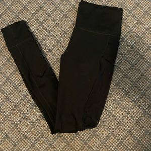 Women’s Fabletics Leggings